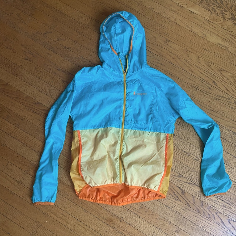 Cotopaxi women’s medium windbreaker